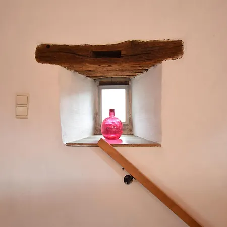 Сasa de vacaciones Former In A Quiet Village