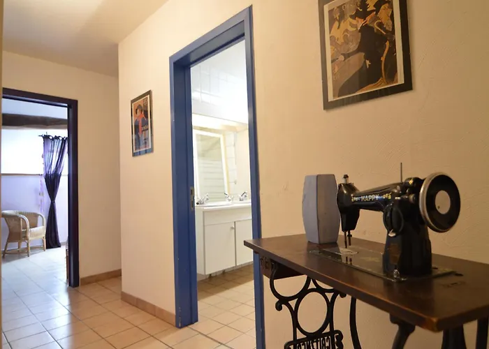 Former In A Quiet Village Casa de Férias